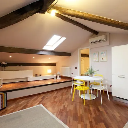 Apartman La Mansarda Di Nana' *